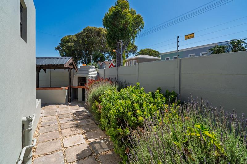 2 Bedroom Property for Sale in Kenilworth Western Cape